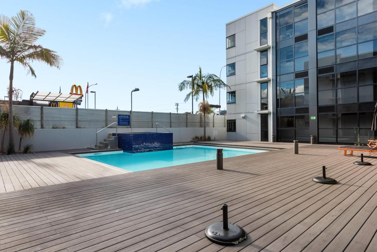 Central Mount Apartment, Quiet And Spacious With Pool Mount Maunganui Exterior photo