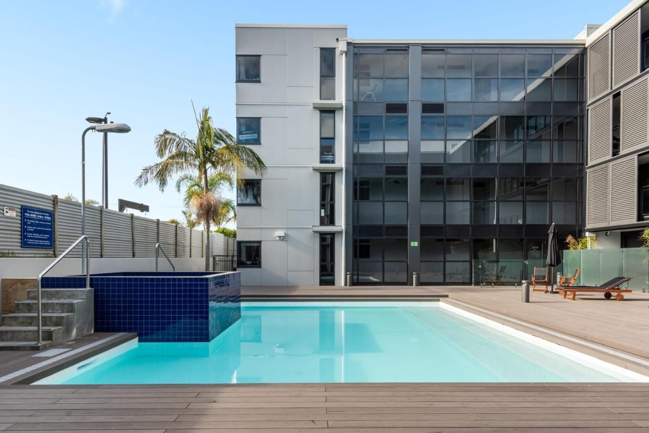 Central Mount Apartment, Quiet And Spacious With Pool Mount Maunganui Exterior photo