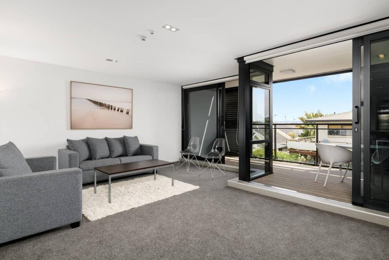 Central Mount Apartment, Quiet And Spacious With Pool Mount Maunganui Exterior photo