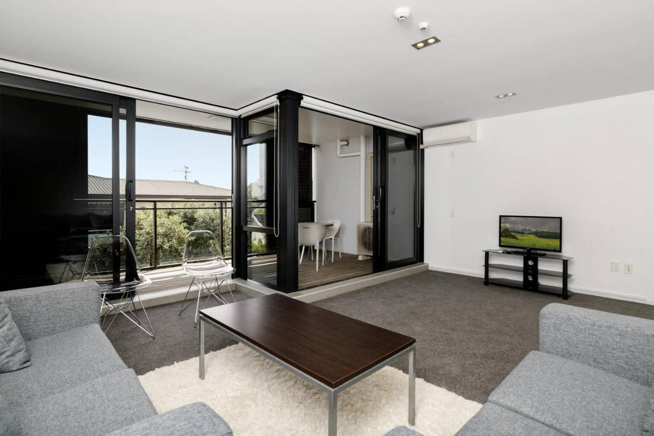 Central Mount Apartment, Quiet And Spacious With Pool Mount Maunganui Exterior photo